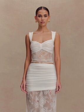 Guinevere
Lace And Mesh Top - Ivory